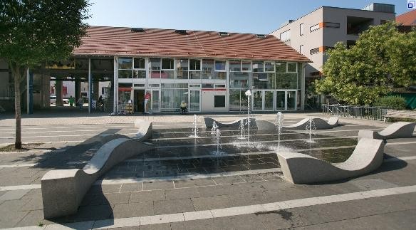 Mehrgenerationen- und Bürgerhaus Pliensauvorstadt © Roberto Bulgrin Mehrgenerationen- und Bürgerhaus Pliensauvorstadt © Roberto Bulgrin